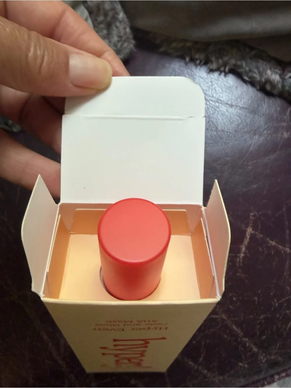 Hyper! Hyper Even Fade & Glow AHA Mask — Cream with Coral Text